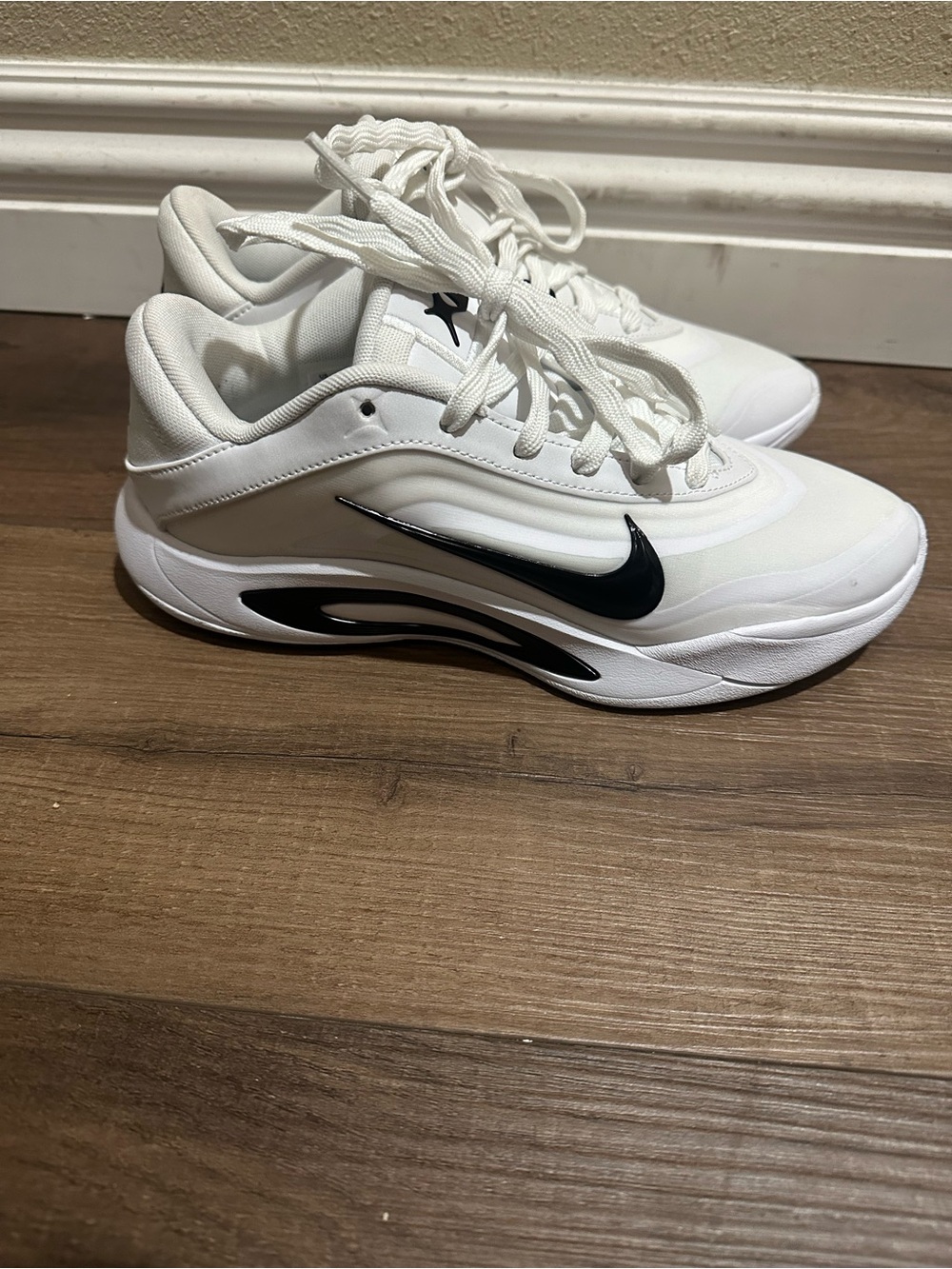 Nike A'One Basketball Shoes black and white